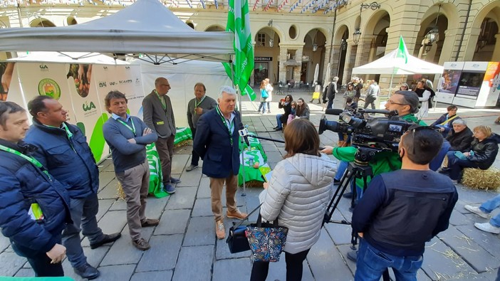 «No all’agricoltura fantasma, il consumatore sia consapevole di cosa sta accadendo»