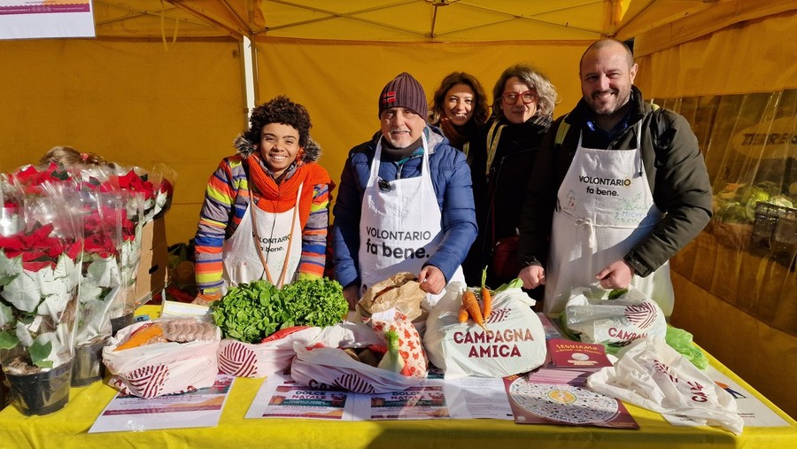 Un argine alla povertà alimentare, 300 Kg di prodotti freschi donati alle famiglie in difficoltà