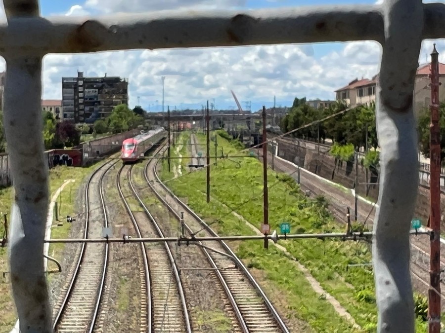 Refurtiva del ladro dei treni: online sul sito della Polizia l'elenco degli oggetti trovati