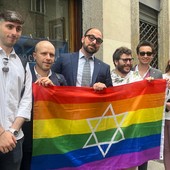 Il Gay Pride di Torino include tutti ma non proprio tutti, Associazione Aglietta: un manifesto di estrema sinistra