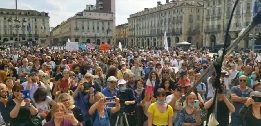 No Paura Day a Torino, la piazza che vive. Di Loredana Biffo*