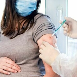 190 vaccinazioni nell'open day piemontese per donne in gravidanza ed allattamento